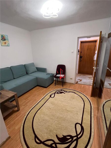 Titan Piata Minis Garsoniera